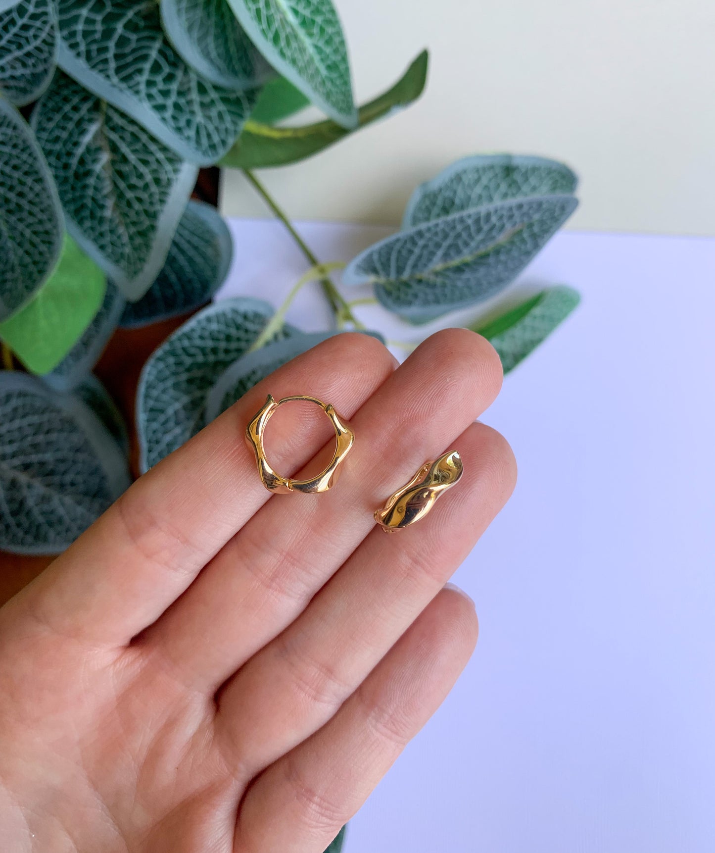 Gold Wavy Everyday Huggies